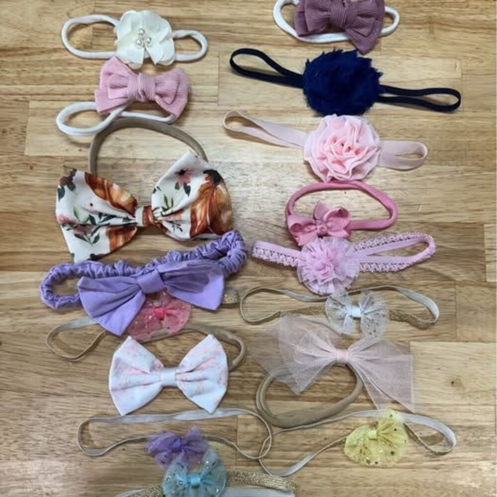 Baby girl bows - Bundle of 16